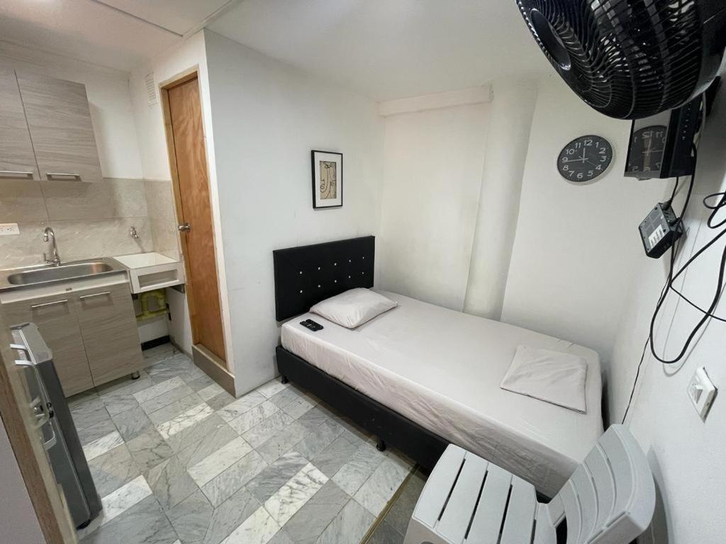 Pequeno Apartaestudio Cerca A Plaza Mayor Y Unidad Deportiva De Belen Apartment Medellin